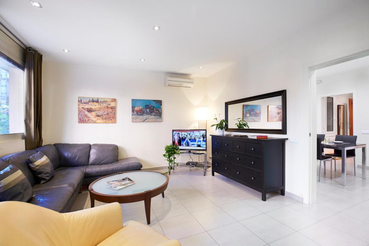 Apartamentos Calvet Барселона Екстериор снимка