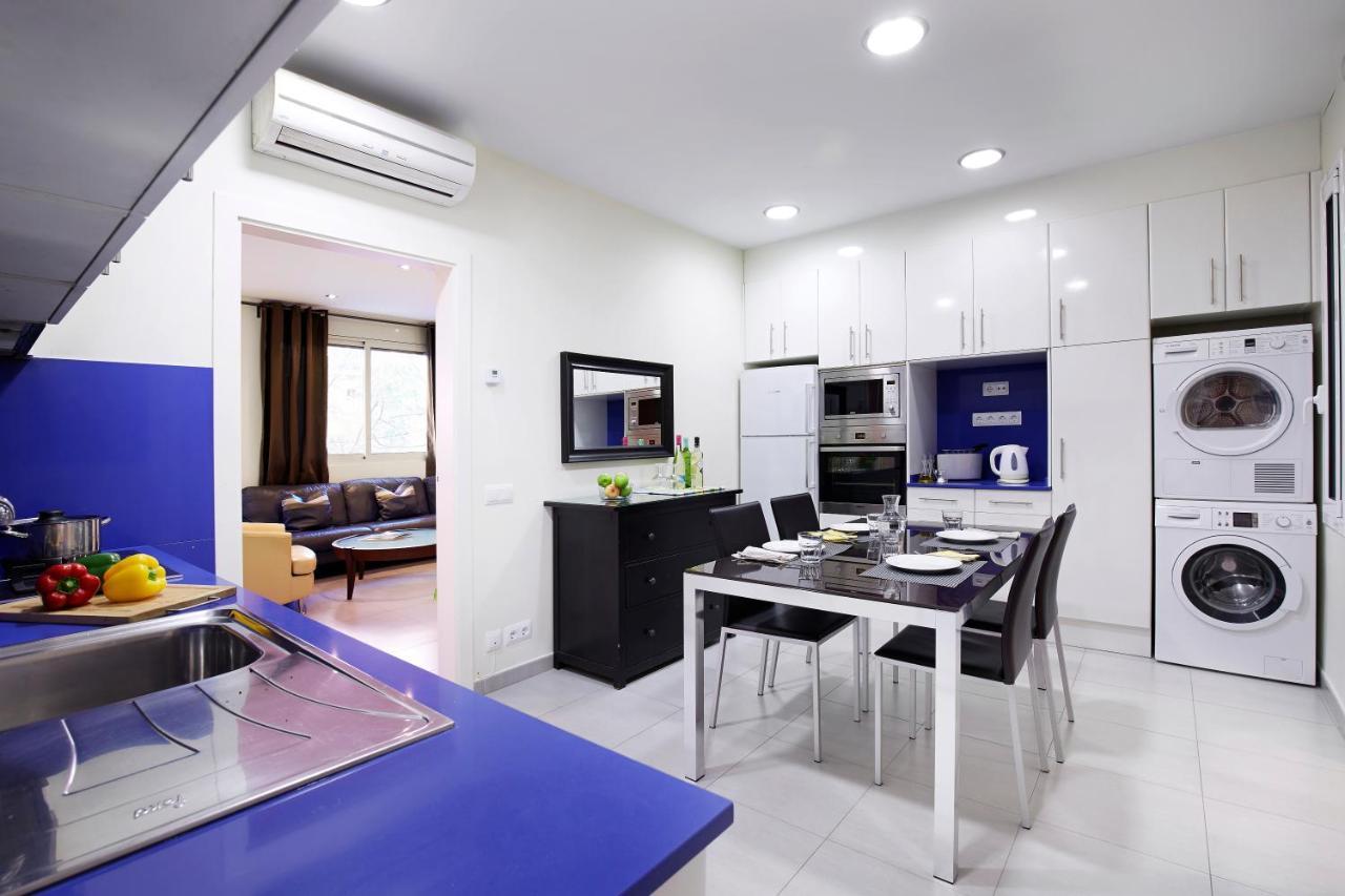 Apartamentos Calvet Барселона Екстериор снимка