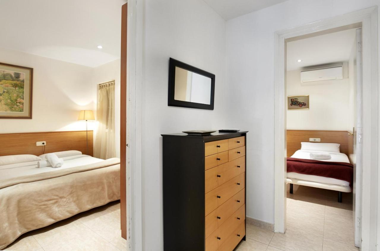 Apartamentos Calvet Барселона Екстериор снимка