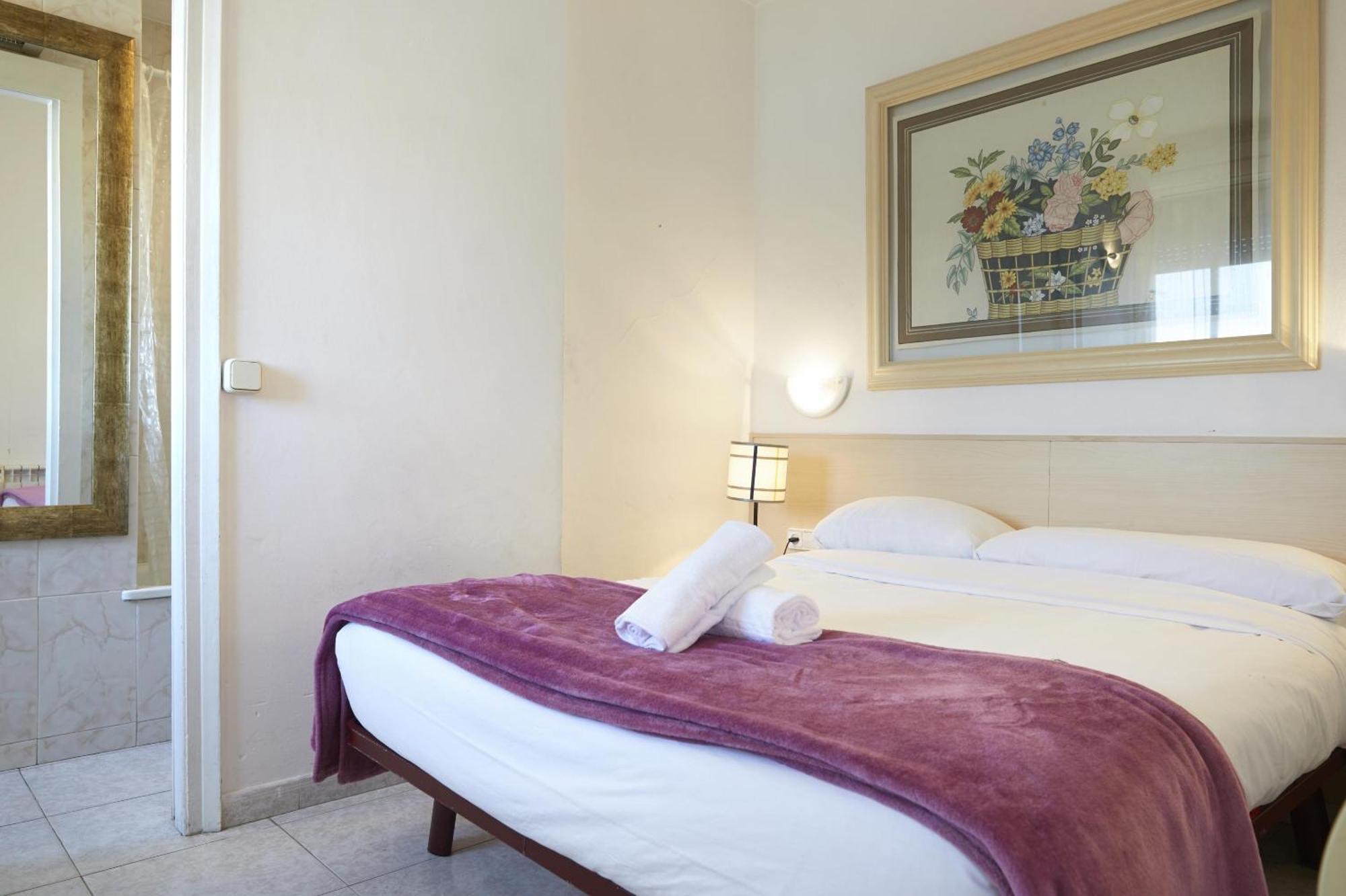 Apartamentos Calvet Барселона Екстериор снимка