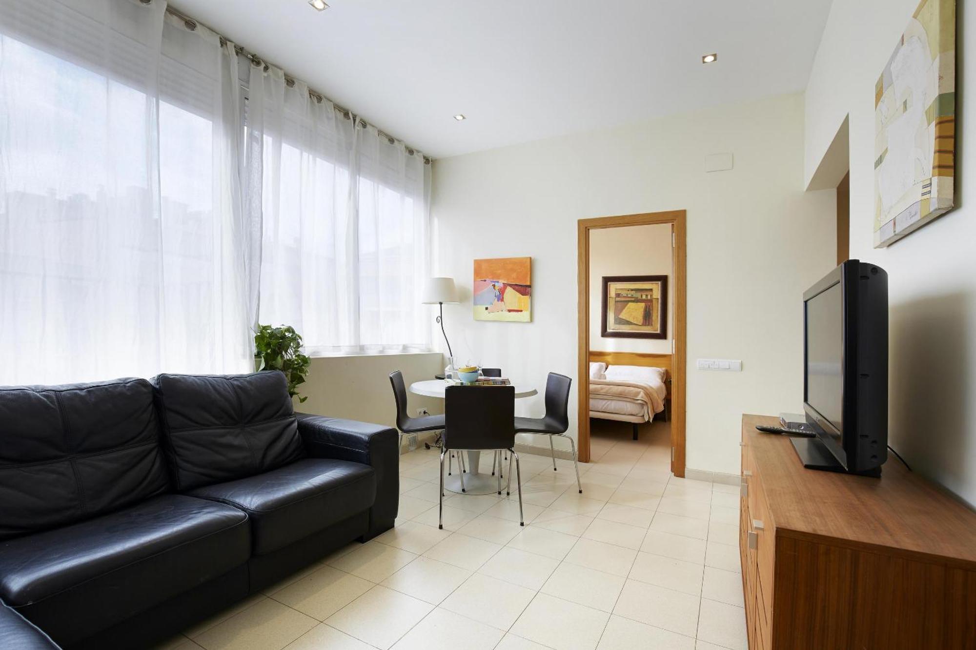 Apartamentos Calvet Барселона Екстериор снимка