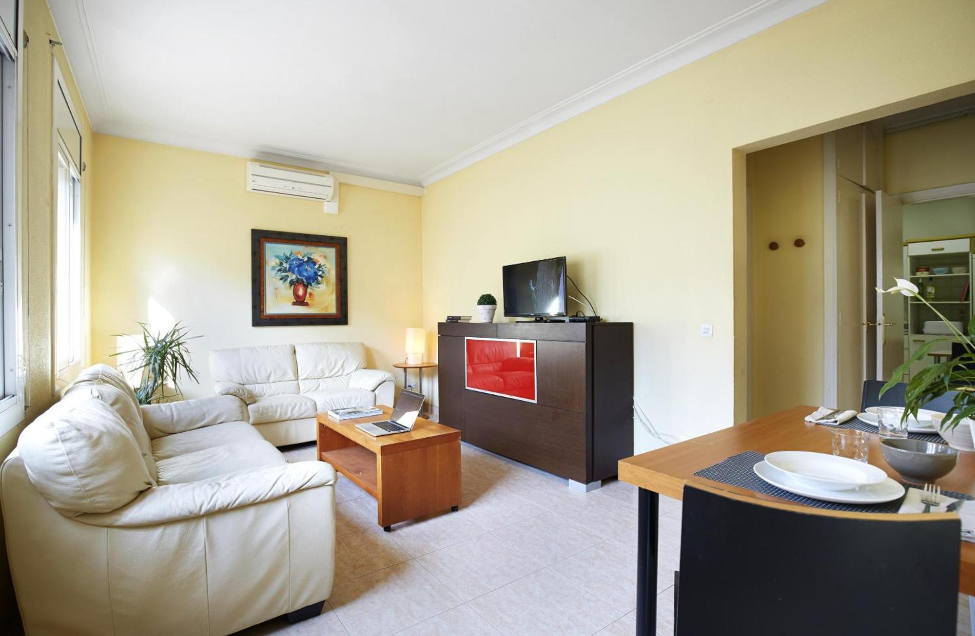 Apartamentos Calvet Барселона Екстериор снимка
