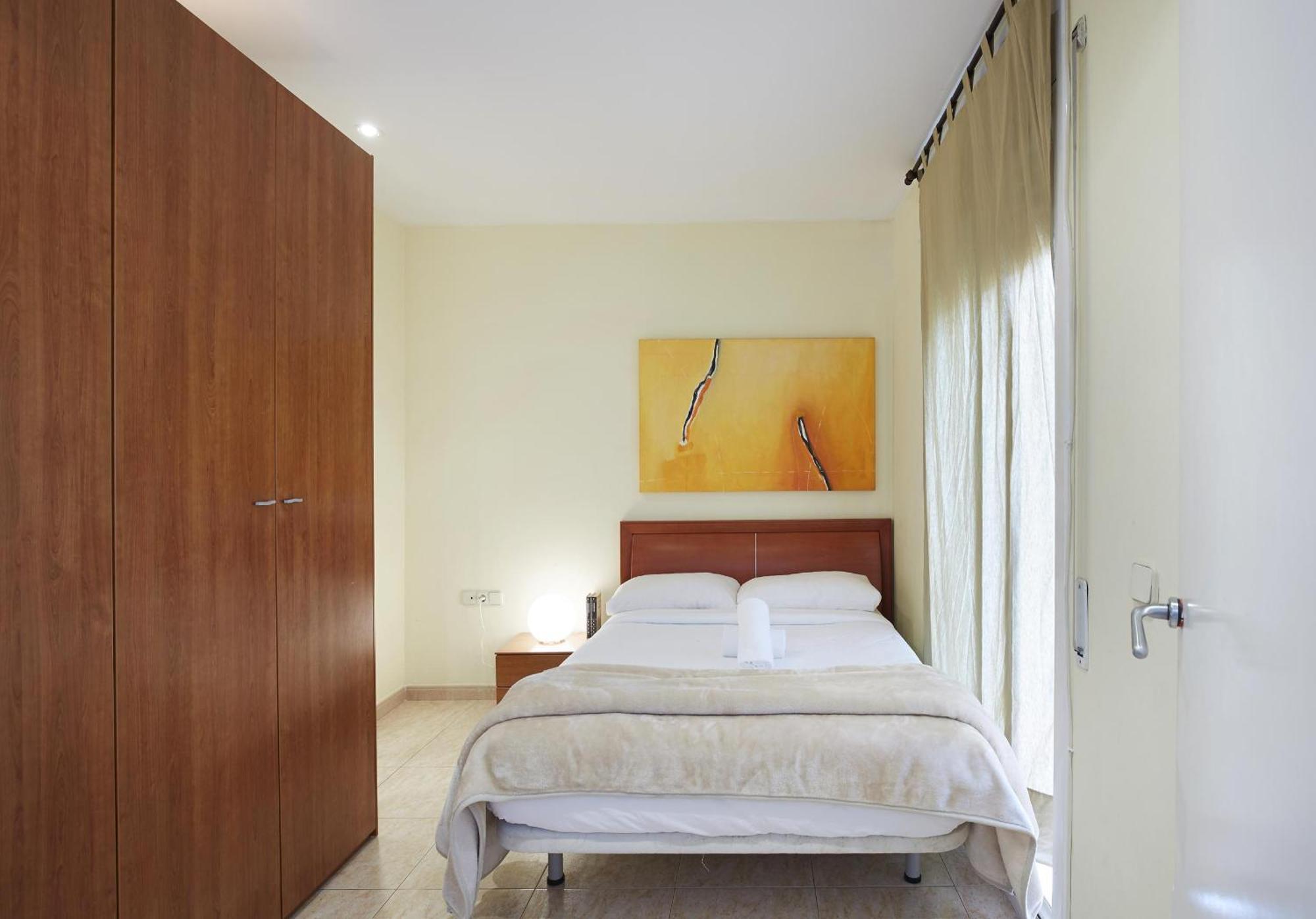 Apartamentos Calvet Барселона Екстериор снимка