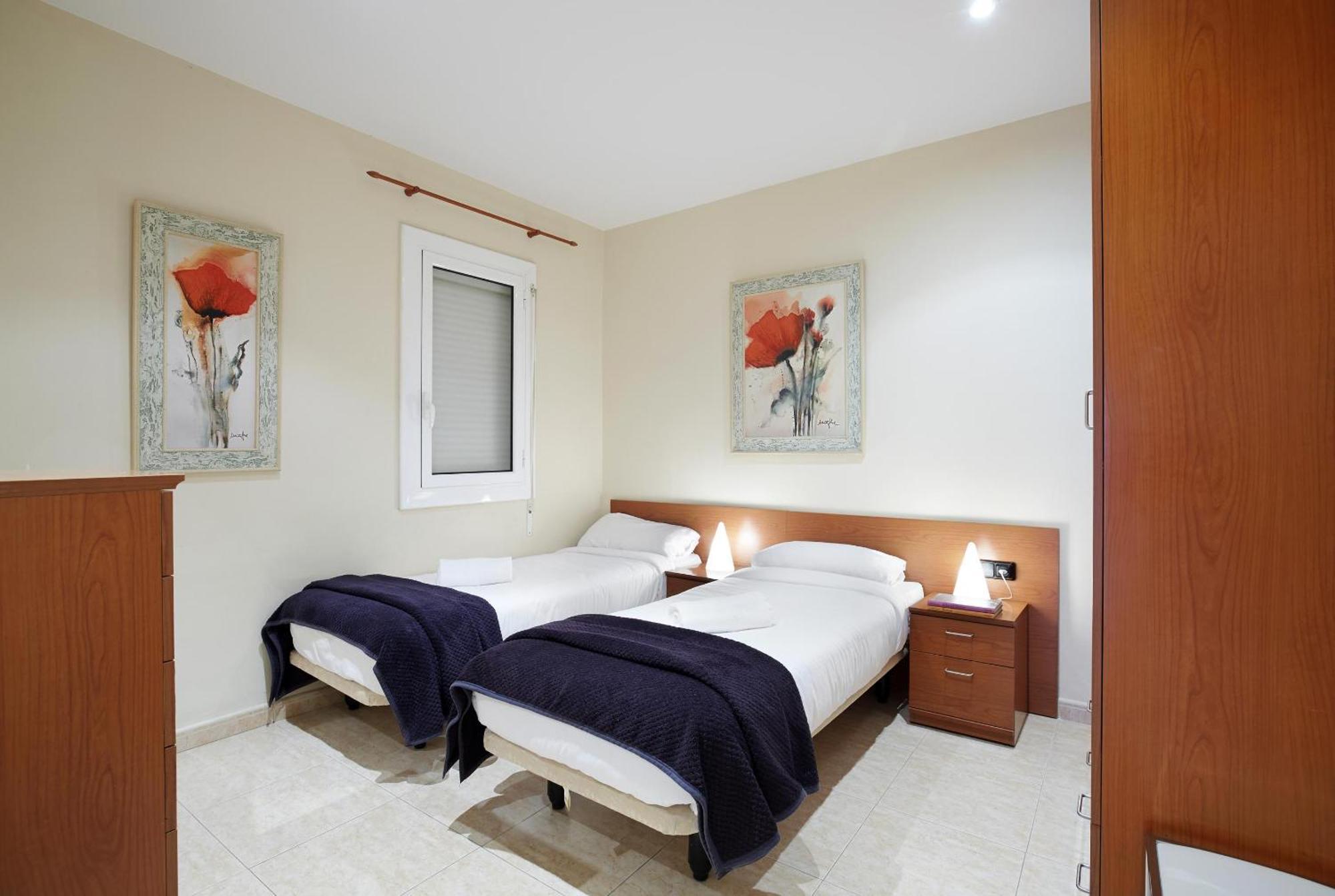 Apartamentos Calvet Барселона Екстериор снимка