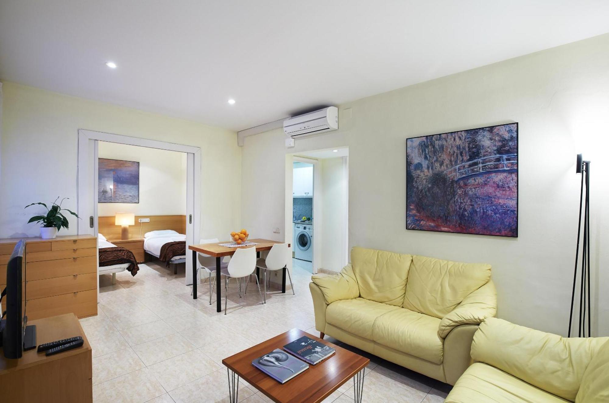 Apartamentos Calvet Барселона Екстериор снимка