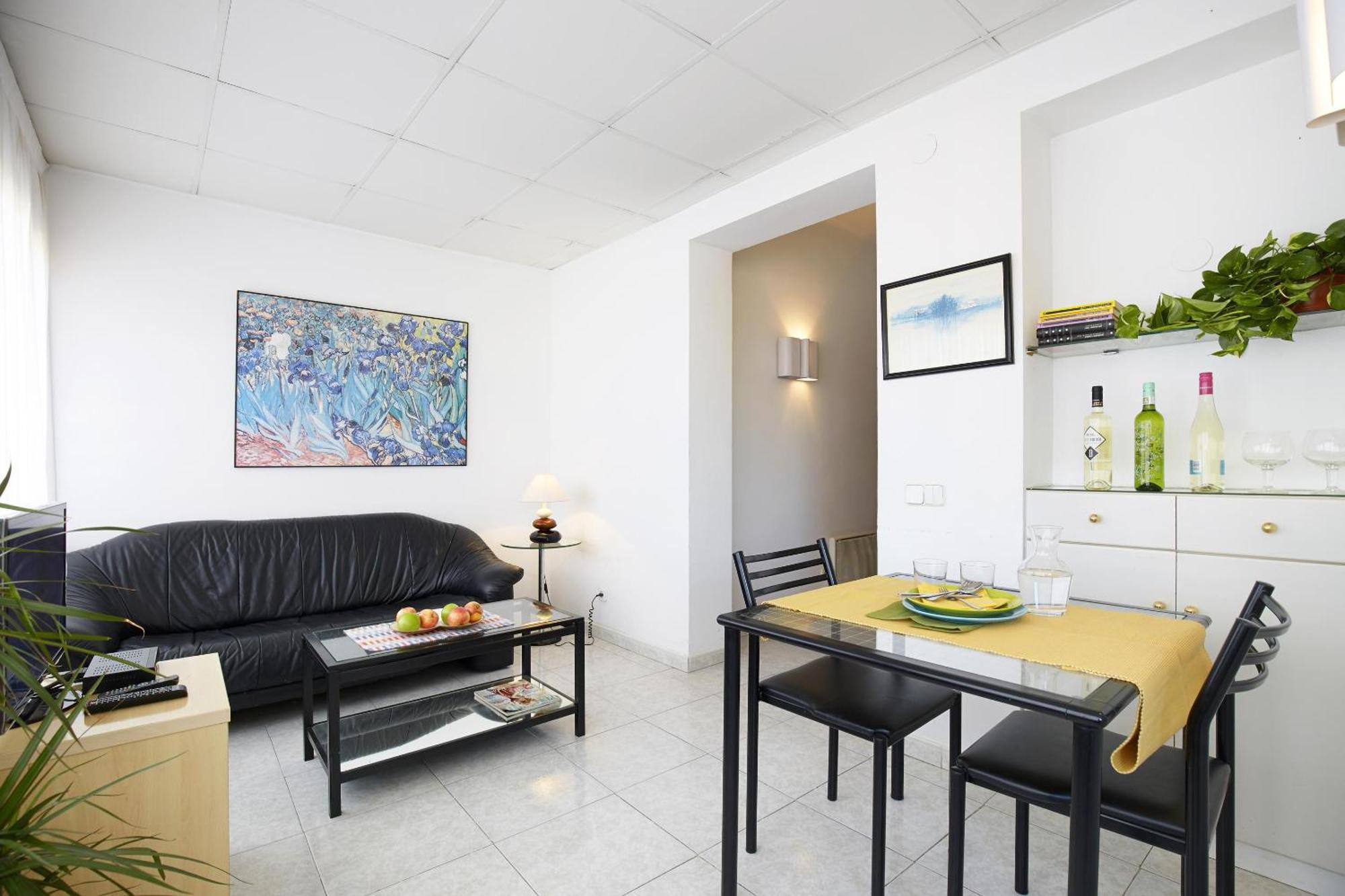 Apartamentos Calvet Барселона Екстериор снимка